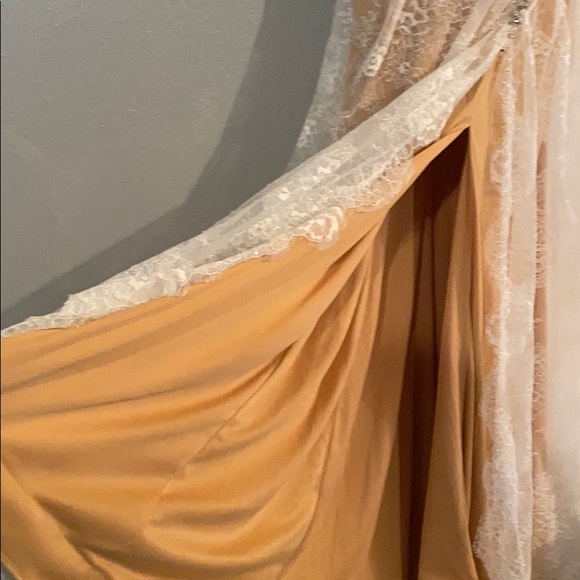 $1,485 NWT Lace Wedding Bridal Dress - Picture 9 of 16